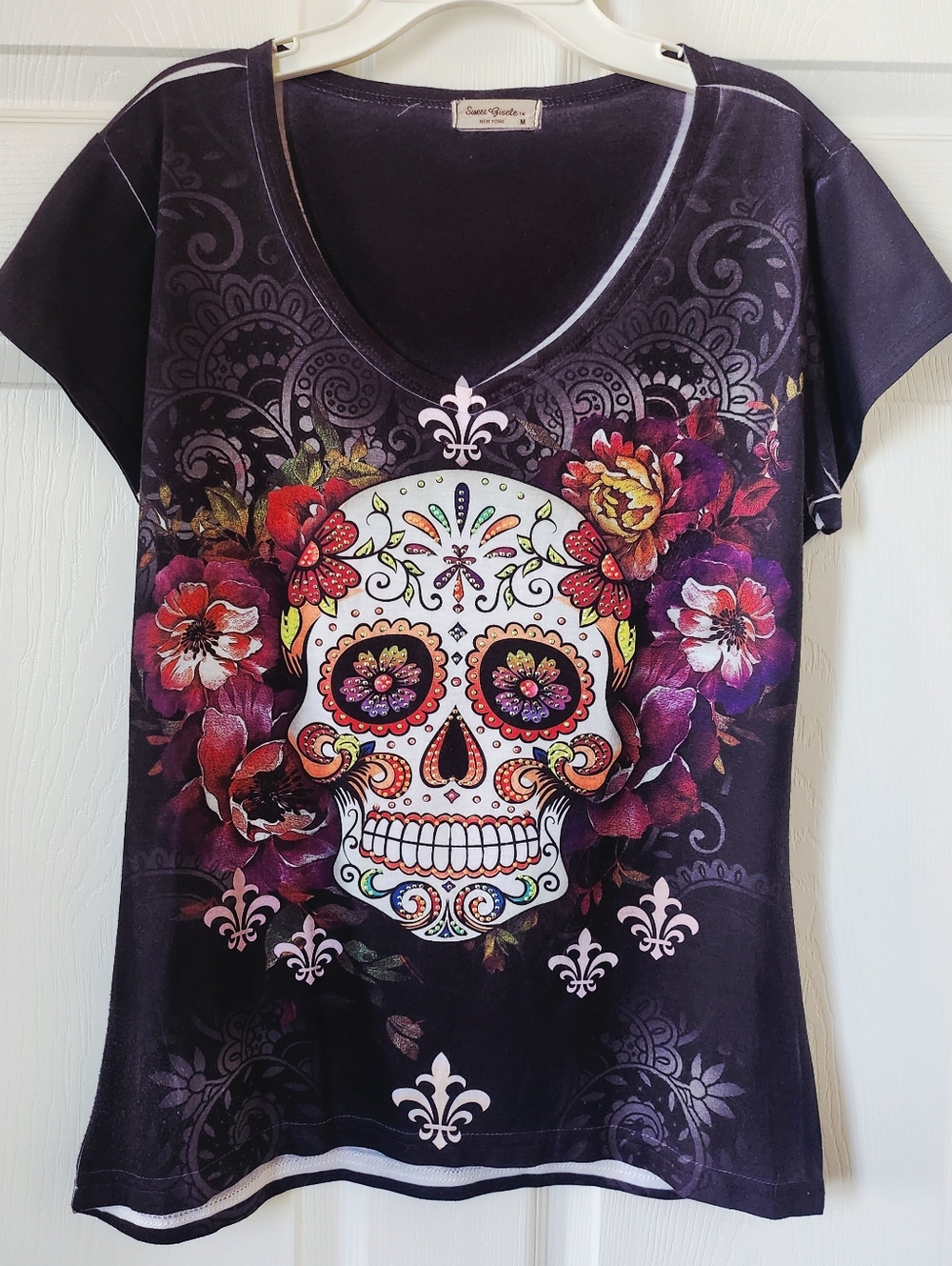 Sweet Gisele Black Sugar Skull Rhinestone Floral Graphic Tee Size Medium